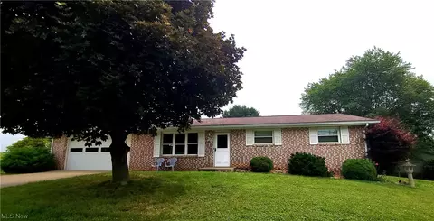 1465 Browns Rd, Marietta, OH 45750