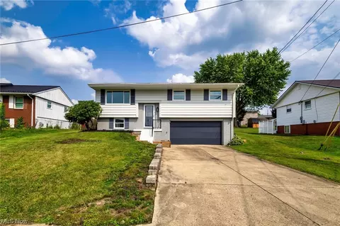 908 Donegal Dr W, Follansbee, WV 26037