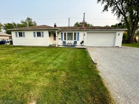 7426 Primrose Dr, Mentor On The Lake, OH 44060 photo 1