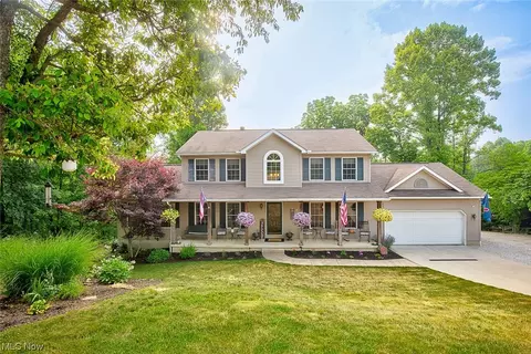 56 Delaware Trl, Malvern, OH 44644