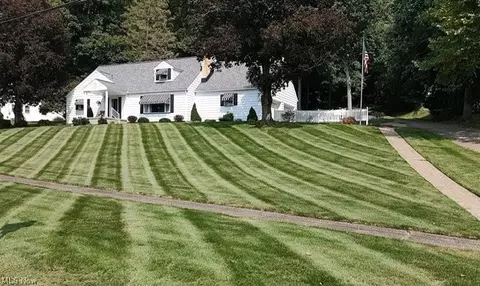 745 Cross St, Newcomerstown, OH 43832