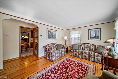1636 Douglas Rd, Wickliffe, OH 44092 photo 3