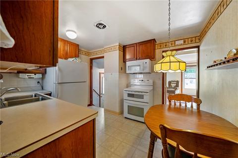 1636 Douglas Rd, Wickliffe, OH 44092 photo 7