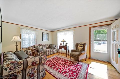 1636 Douglas Rd, Wickliffe, OH 44092 photo 4