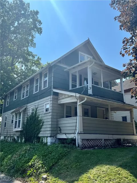 897 Avon St, Akron, OH 44310 photo 1