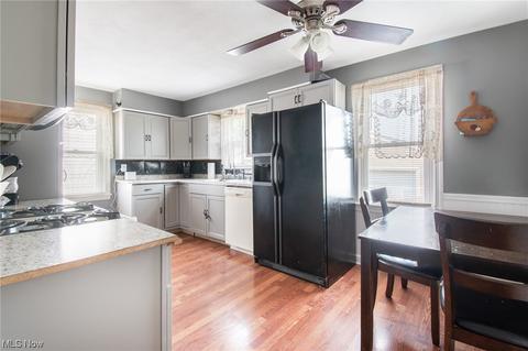 239 Creed St, Struthers, OH 44471 photo 9