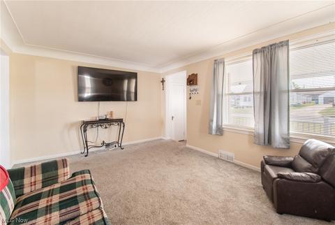 239 Creed St, Struthers, OH 44471 photo 5