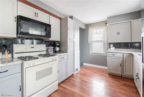 239 Creed St, Struthers, OH 44471 photo 8