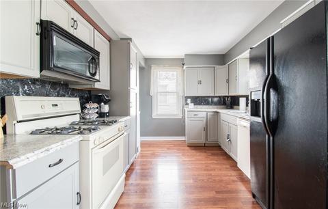 239 Creed St, Struthers, OH 44471 photo 7