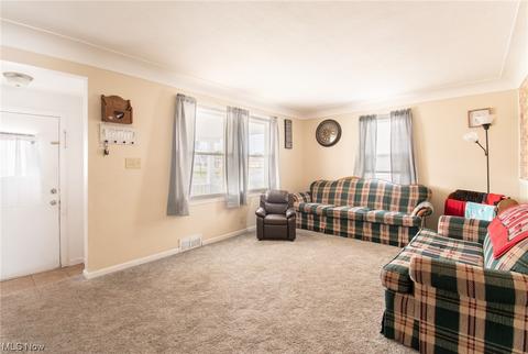 239 Creed St, Struthers, OH 44471 photo 6