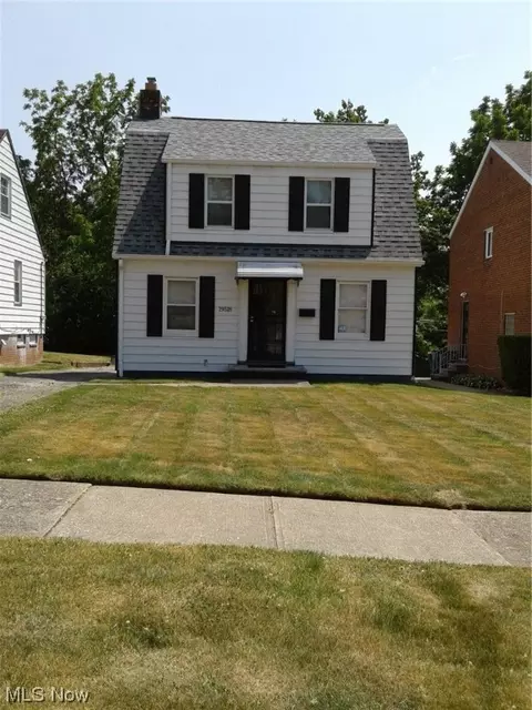 19518 Nitra Ave, Maple Heights, OH 44137