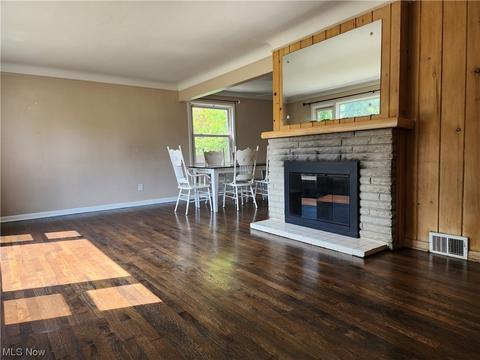180 E 264th St, Euclid, OH 44132 photo 3