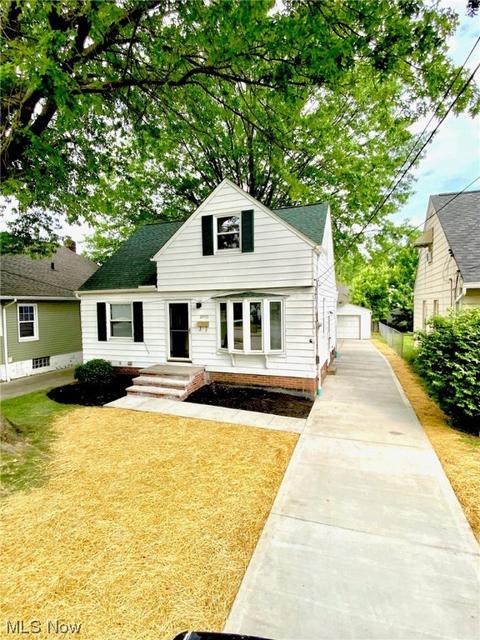 29935 Robert St, Wickliffe, OH 44092 photo 1