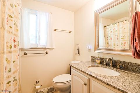 6445 Bryson Dr, Mentor, OH 44060 photo 12
