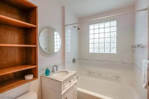 297 E Dresden Ave, Akron, OH 44301 photo 13