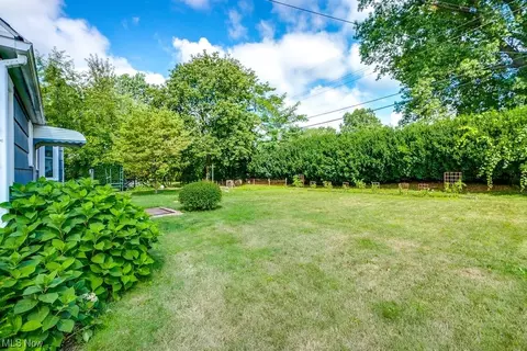297 E Dresden Ave, Akron, OH 44301 photo 4