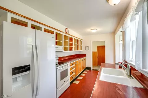297 E Dresden Ave, Akron, OH 44301 photo 22