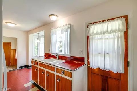 297 E Dresden Ave, Akron, OH 44301 photo 20