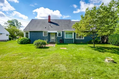 297 E Dresden Ave, Akron, OH 44301 photo 6