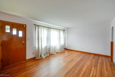 297 E Dresden Ave, Akron, OH 44301 photo 8