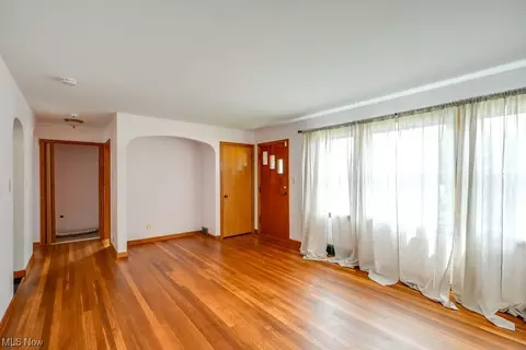 297 E Dresden Ave, Akron, OH 44301 photo 10
