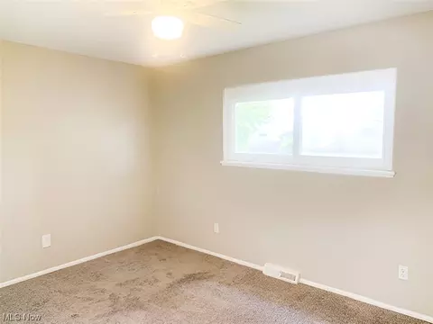 743 Abbe Rd N, Elyria, OH 44035 photo 9