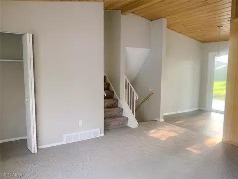 743 Abbe Rd N, Elyria, OH 44035 photo 4