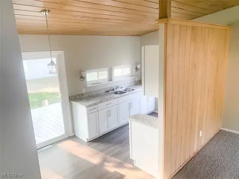 743 Abbe Rd N, Elyria, OH 44035 photo 6