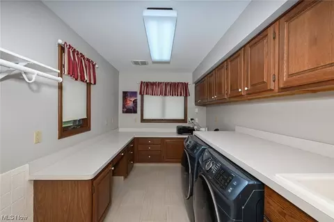 8425 Dalepoint Rd, Independence, OH 44131 photo 24
