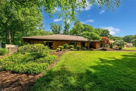 8425 Dalepoint Rd, Independence, OH 44131 photo 30