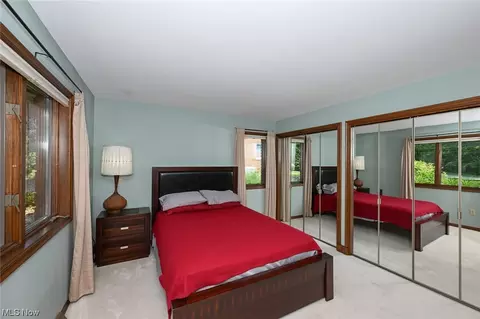 8425 Dalepoint Rd, Independence, OH 44131 photo 13