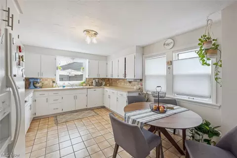 170 E 190th St, Euclid, OH 44119 photo 14