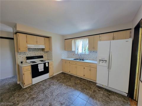 5356 Regency Dr, Parma, OH 44129 photo 12