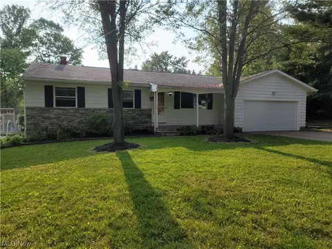 432 Mackinaw Ave, Fairlawn, OH 44333