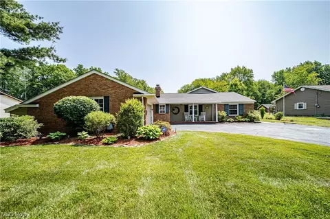 7331 Holly Park Dr, Concord, OH 44060