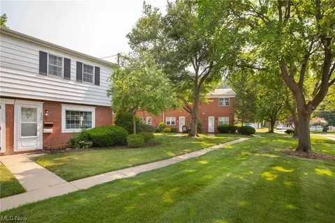 23492 David Dr #D220, North Olmsted, OH 44070