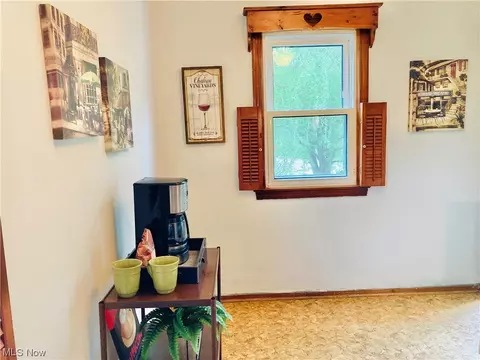 1106 Riverside Dr, Elyria, OH 44035 photo 5