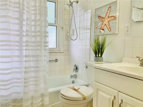 1106 Riverside Dr, Elyria, OH 44035 photo 10