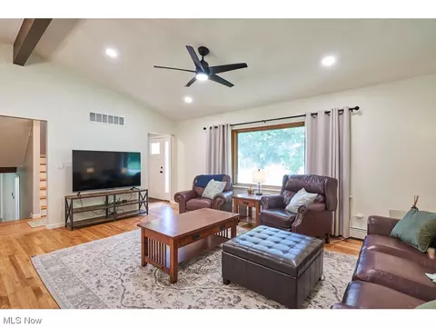 2429 Inas Dr, Copley, OH 44321 photo 4