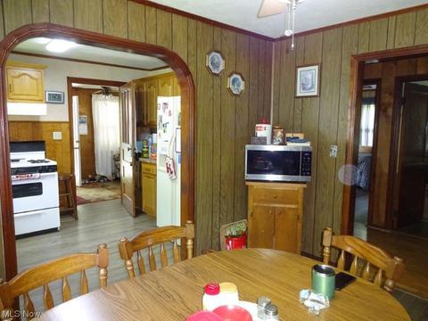 582 Tariff Rd, Left Hand, WV 25251 photo 9
