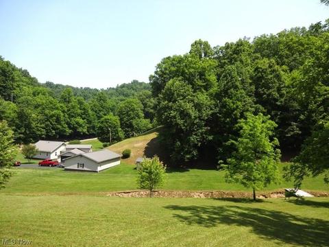 582 Tariff Rd, Left Hand, WV 25251 photo 2