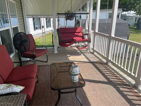 131 Gull Dr, Elyria, OH 44035 photo 4