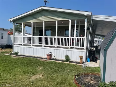 131 Gull Dr, Elyria, OH 44035 photo 2