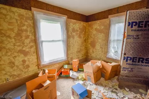 205 Lawn Ave NW, Canton, OH 44708 photo 5