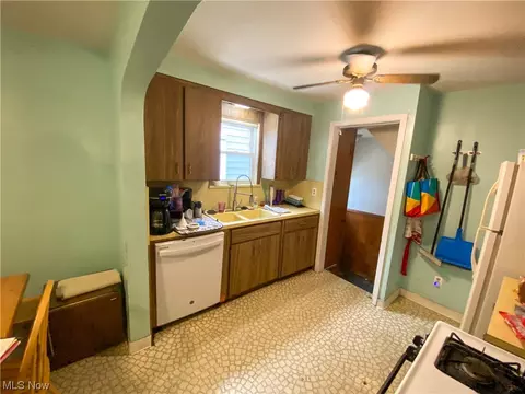 1029 Lloyd Rd, Wickliffe, OH 44092 photo 15