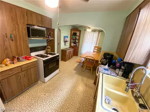 1029 Lloyd Rd, Wickliffe, OH 44092 photo 13
