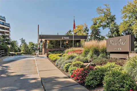 27500 Cedar Rd #810, Beachwood, OH 44122