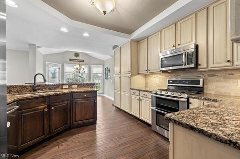 760 Berwick Ct, Copley, OH 44321 photo 8