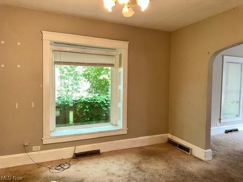 1714 E 44th St, Ashtabula, OH 44004 photo 8