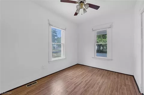 916 E 34th St, Lorain, OH 44055 photo 14